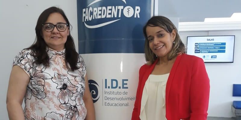 Luana Passos psicóloga da SOMAR ministra módulo de pós-graduação em Fortaleza